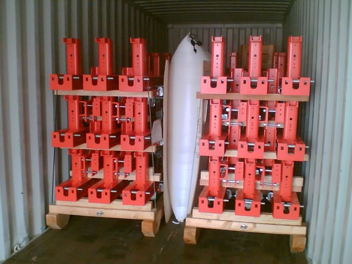 Machinery Secured in Container with Dunnage Bags – Cargo Restraint Systems Pty Ltd Machinery Secured in Container with Dunnage Bags