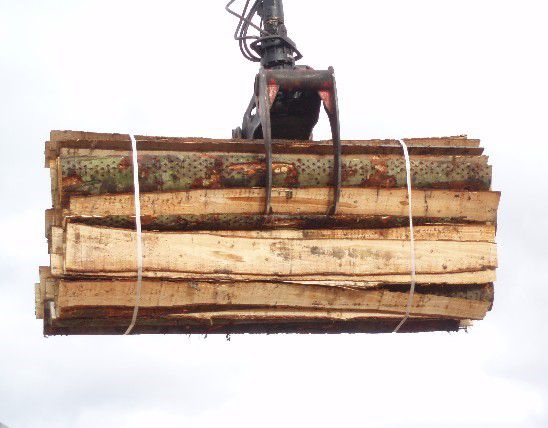 Cordstrap on Timber lifted by Crane