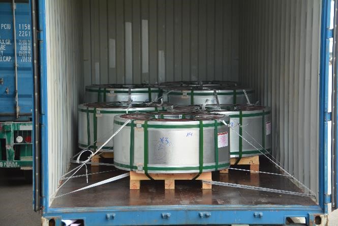 Steel coils secured in container with Cordstrap Composite Lashing CC105 32mm