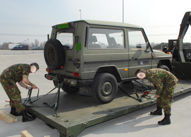 Lashing Military Vehicles on Flat Rack with Cordlash Lashing - Cargo Restraint Systems