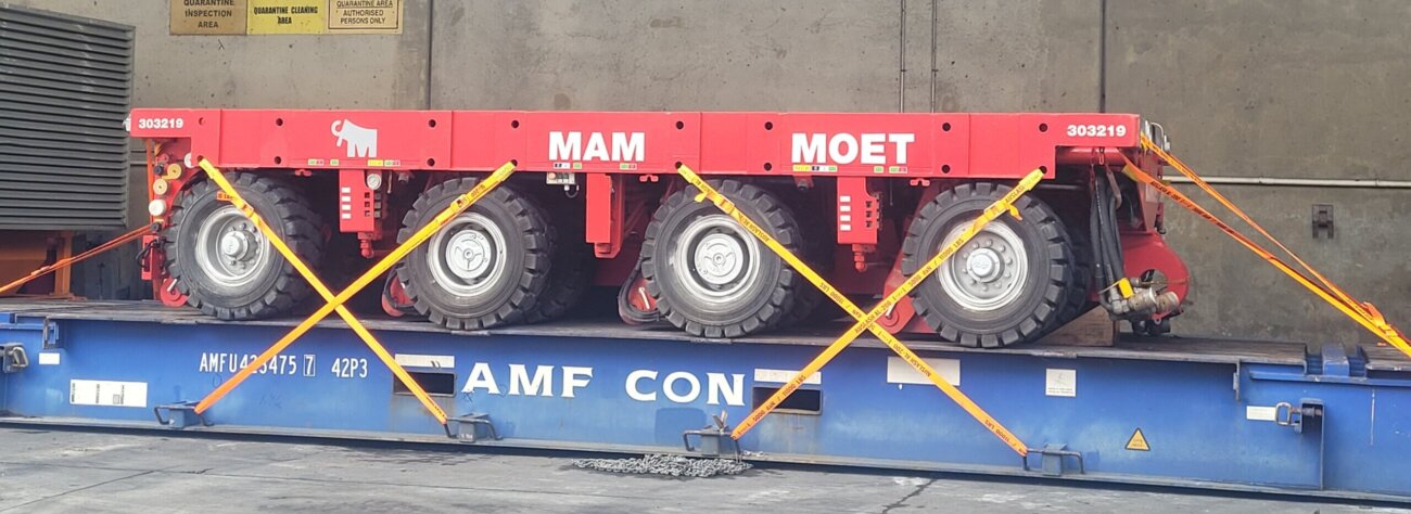 Heavy Duty Cargo Lashing for Securing Cargo on Suspension on Flat Rack